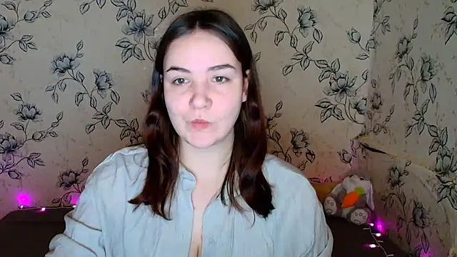 Snapshot of OliviaMontgommery chatting on March 24, 2026, 12:43 pm OliviaMontgommery online show from March 24, 2026, 12:43 pm