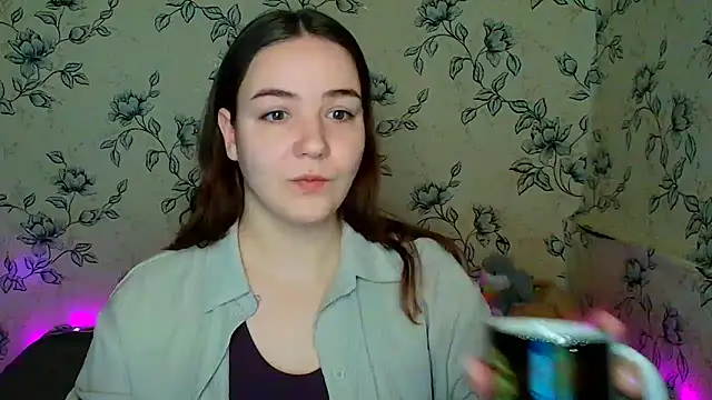 Snapshot of OliviaMontgommery chatting on April 22, 2026, 1:01 pm OliviaMontgommery online show from April 22, 2026, 1:01 pm
