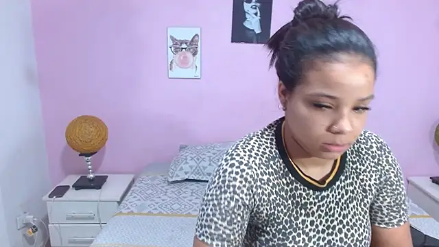 alessia nichols online show from October 21, 2025, 7:14 pm