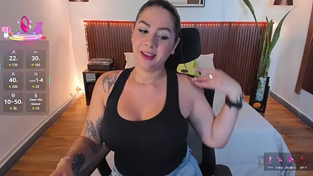 Katty-Paez online show from October 4, 2025, 1:42 pm