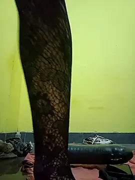 Snapshot of Canelasexo82 chatting on November 24, 2025, 11:48 pm Canelasexo82 online show from November 24, 2025, 11:48 pm