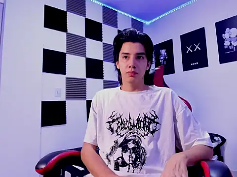 Snapshot of jeycobb chatting on December 14, 2025, 12:32 pm jeycobb online show from December 14, 2025, 12:32 pm