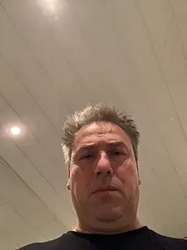 Snapshot of Sklavekay chatting on November 2, 2025, 7:27 pm Sklavekay online show from November 2, 2025, 7:27 pm