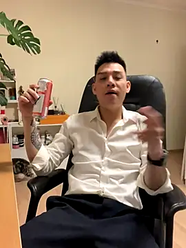 latava online show from November 10, 2025, 4:28 pm