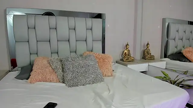 MarianaMiller1 online show from October 30, 2025, 2:46 am