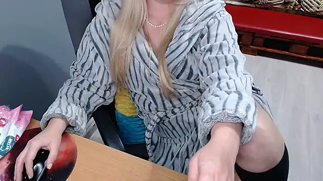 Ledi Catherin online show from April 25, 2026, 2:25 am