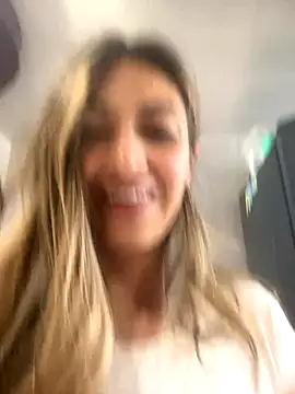 Velourmuse online show from October 19, 2025, 2:18 pm