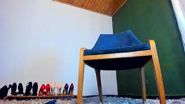 Velourmuse online show from December 21, 2025, 11:23 pm