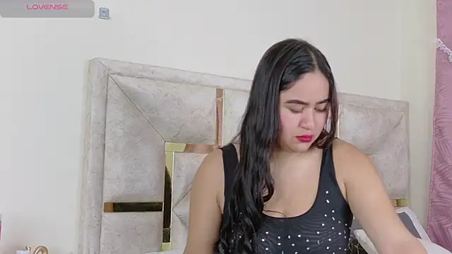 Mia belmontt online show from October 22, 2025, 8:08 pm