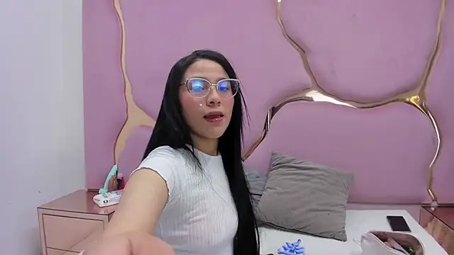 Violeta Koch69 online show from October 4, 2025, 1:31 pm