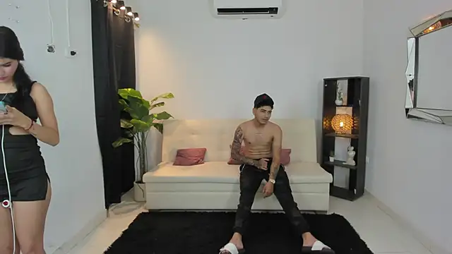 amazinghotgirl online show from February 13, 2026, 6:59 pm