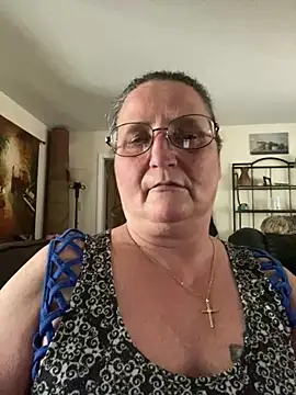 Snapshot of HurtfulExplorer67 chatting on May 16, 2026, 6:28 pm HurtfulExplorer67 online show from May 16, 2026, 6:28 pm