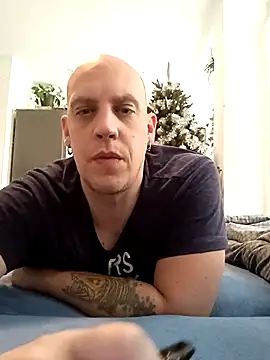 Kobradera1984 online show from December 16, 2025, 9:58 am