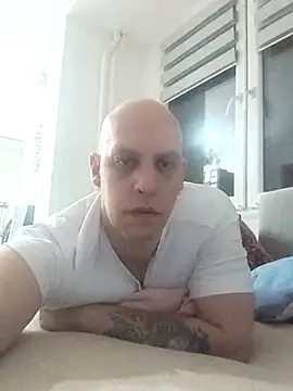 Kobradera1984 online show from March 1, 2026, 9:06 pm