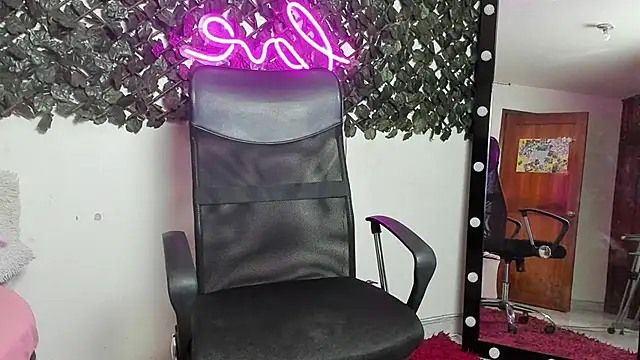 Samanta Ortiz online show from November 27, 2025, 7:16 pm