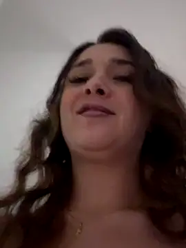 Snapshot of MayaVonDe chatting on November 15, 2025, 4:03 pm MayaVonDe online show from November 15, 2025, 4:03 pm