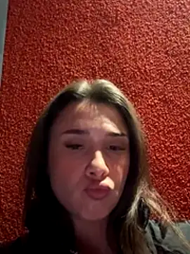 Snapshot of MayaVonDe chatting on December 14, 2025, 4:23 pm MayaVonDe online show from December 14, 2025, 4:23 pm