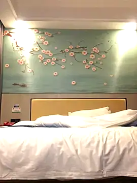 Mile-m online show from November 4, 2025, 10:14 am