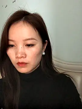 Snapshot of Mile-m chatting on December 20, 2025, 7:37 am Mile-m online show from December 20, 2025, 7:37 am