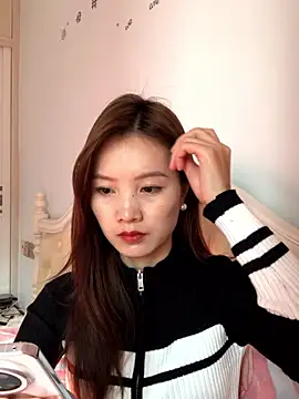 Snapshot of Mile-m chatting on January 12, 2026, 7:24 am Mile-m online show from January 12, 2026, 7:24 am