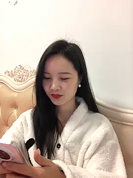 Snapshot of Mile-m chatting on February 9, 2026, 7:45 am Mile-m online show from February 9, 2026, 7:45 am