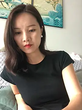Snapshot of Mile-m chatting on June 25, 2026, 6:07 am Mile-m online show from June 25, 2026, 6:07 am