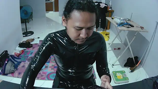 latexidn online show from November 15, 2025, 9:54 pm