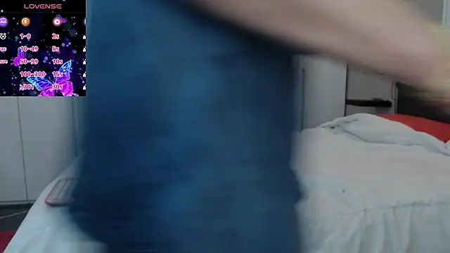 Snapshot of Spicypamy chatting on December 2, 2025, 1:39 pm Spicypamy online show from December 2, 2025, 1:39 pm