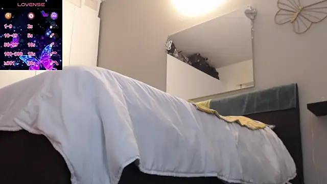 Snapshot of Spicypamy chatting on December 18, 2025, 4:35 pm Spicypamy online show from December 18, 2025, 4:35 pm