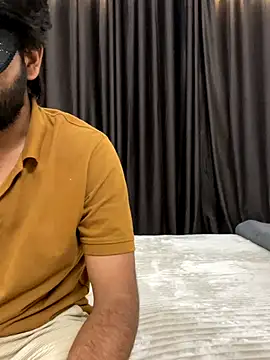 Snapshot of vickyandtania chatting on December 19, 2025, 3:52 pm vickyandtania online show from December 19, 2025, 3:52 pm