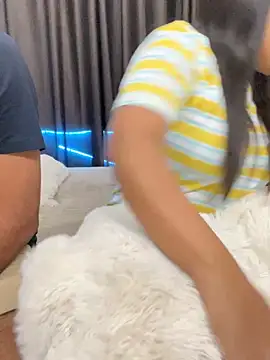 vickyandtania online show from February 21, 2026, 5:14 pm