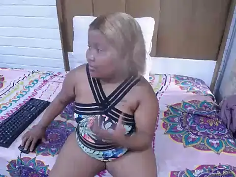 ChubbyMigetxx online show from December 15, 2025, 6:39 am