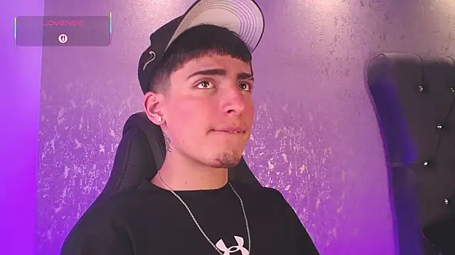 MateoMitchell online show from November 25, 2025, 5:29 am