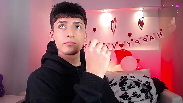 MateoMitchell online show from February 16, 2026, 4:52 am