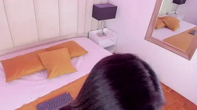 Alanha   online show from December 16, 2025, 3:11 am