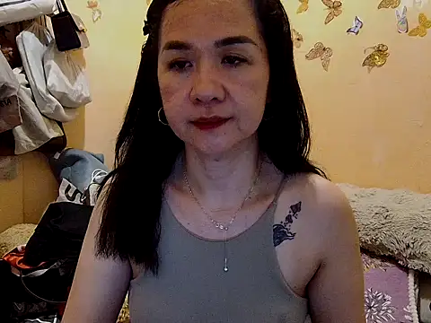 KissHott online show from November 13, 2025, 12:26 pm