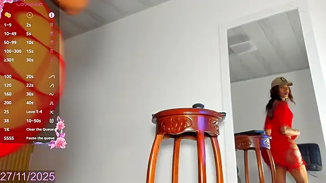 Snapshot of bella_tinkerbell_bahamas chatting on December 3, 2025, 8:40 pm bella tinkerbell bahamas online show from December 3, 2025, 8:40 pm