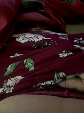 Snapshot of Bionda19 chatting on November 7, 2025, 12:10 am Bionda19 online show from November 7, 2025, 12:10 am