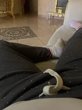 Snapshot of Bionda19 chatting on November 10, 2025, 8:13 am Bionda19 online show from November 10, 2025, 8:13 am