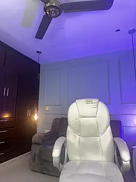 Rose monroee online show from April 13, 2026, 8:03 pm