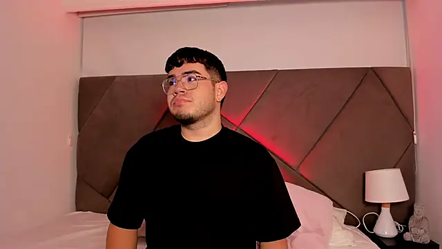 Snapshot of thiago_occonor chatting on October 23, 2025, 12:59 pm thiago occonor online show from October 23, 2025, 12:59 pm