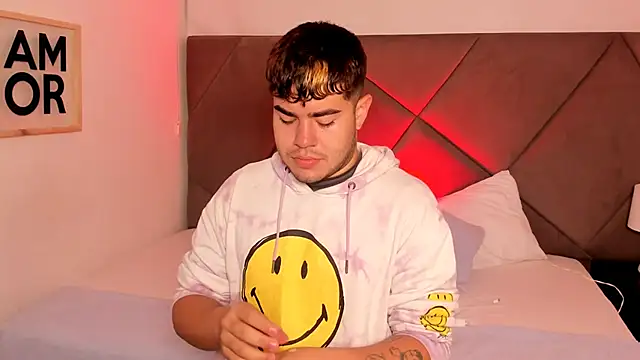 Snapshot of thiago_occonor chatting on November 5, 2025, 1:33 pm thiago occonor online show from November 5, 2025, 1:33 pm