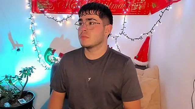 Snapshot of thiago_occonor chatting on November 27, 2025, 6:48 am thiago occonor online show from November 27, 2025, 6:48 am