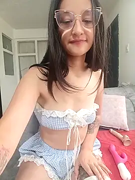 Ana Monrrow2 online show from October 27, 2025, 4:11 pm