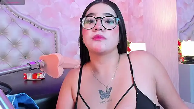 Sophia Valkova online show from December 16, 2025, 5:23 am