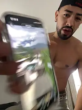 Ezzio Scolaro online show from October 30, 2025, 12:39 pm