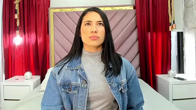 GeorginaFit online show from December 22, 2025, 7:55 pm