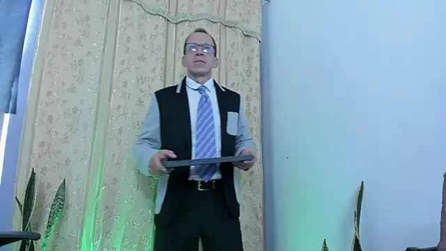 Snapshot of _axelking_ chatting on April 23, 2026, 12:29 pm axelking online show from April 23, 2026, 12:29 pm