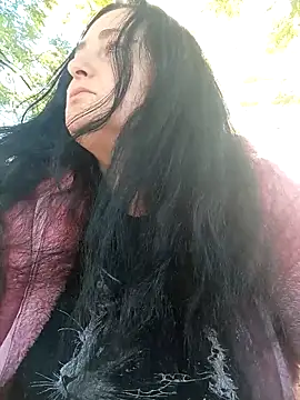 Snapshot of Bella_862 chatting on November 18, 2025, 10:41 am Bella 862 online show from November 18, 2025, 10:41 am