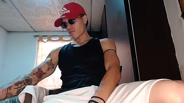 imsammytop online show from March 22, 2026, 1:14 pm